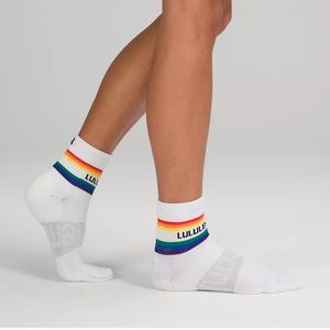 NWT LULULEMON Women's Daily Stride Mid-Crew Sock Stripe- Large